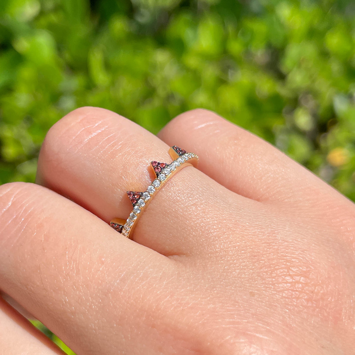 Khai Khai 18k Yellow Gold Orange Sapphire Diamond Jaws Band Ring