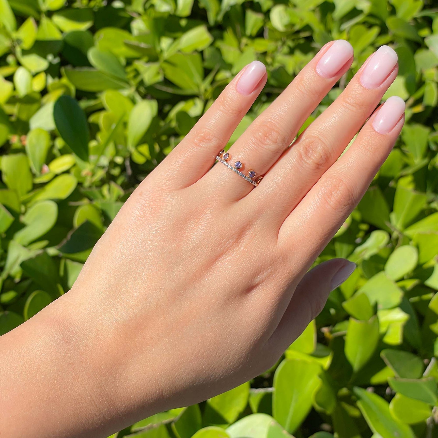 Khai Khai 18k Yellow Gold Pink Sapphire Diamond Crown Band Ring