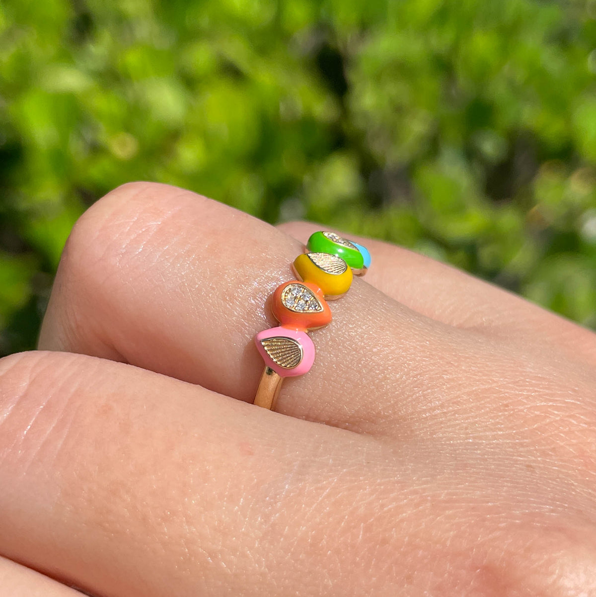 JAY FEDER 14K YELLOW GOLD DIAMOND MULTI COLORED ENAMEL BAND RING