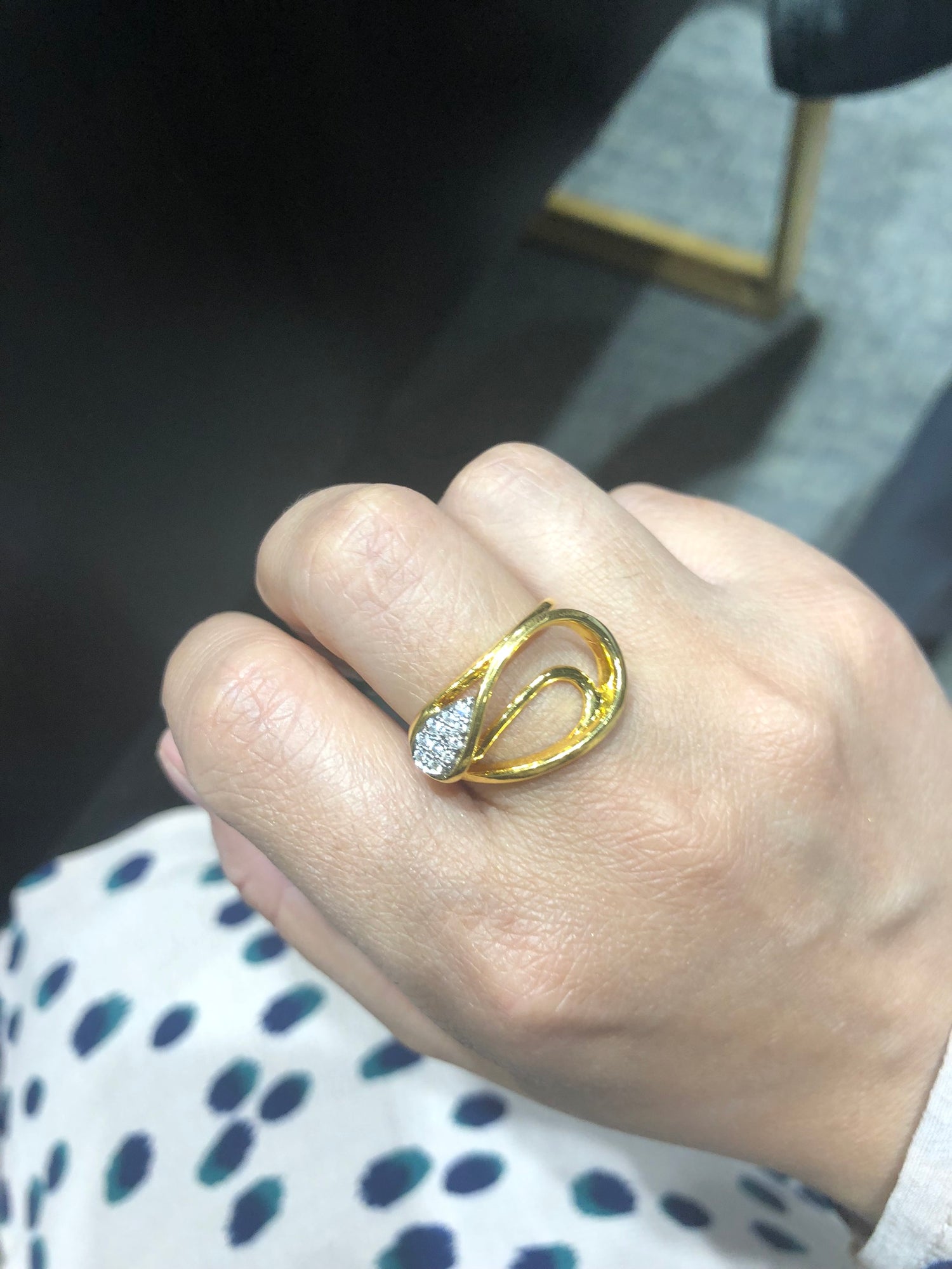 Kavant & Sharart 18K yellow gold Talay Wave Ring