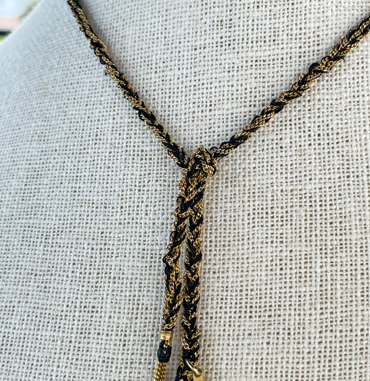 Jay Feder 14K Yellow Gold Black Narl lariat Necklace