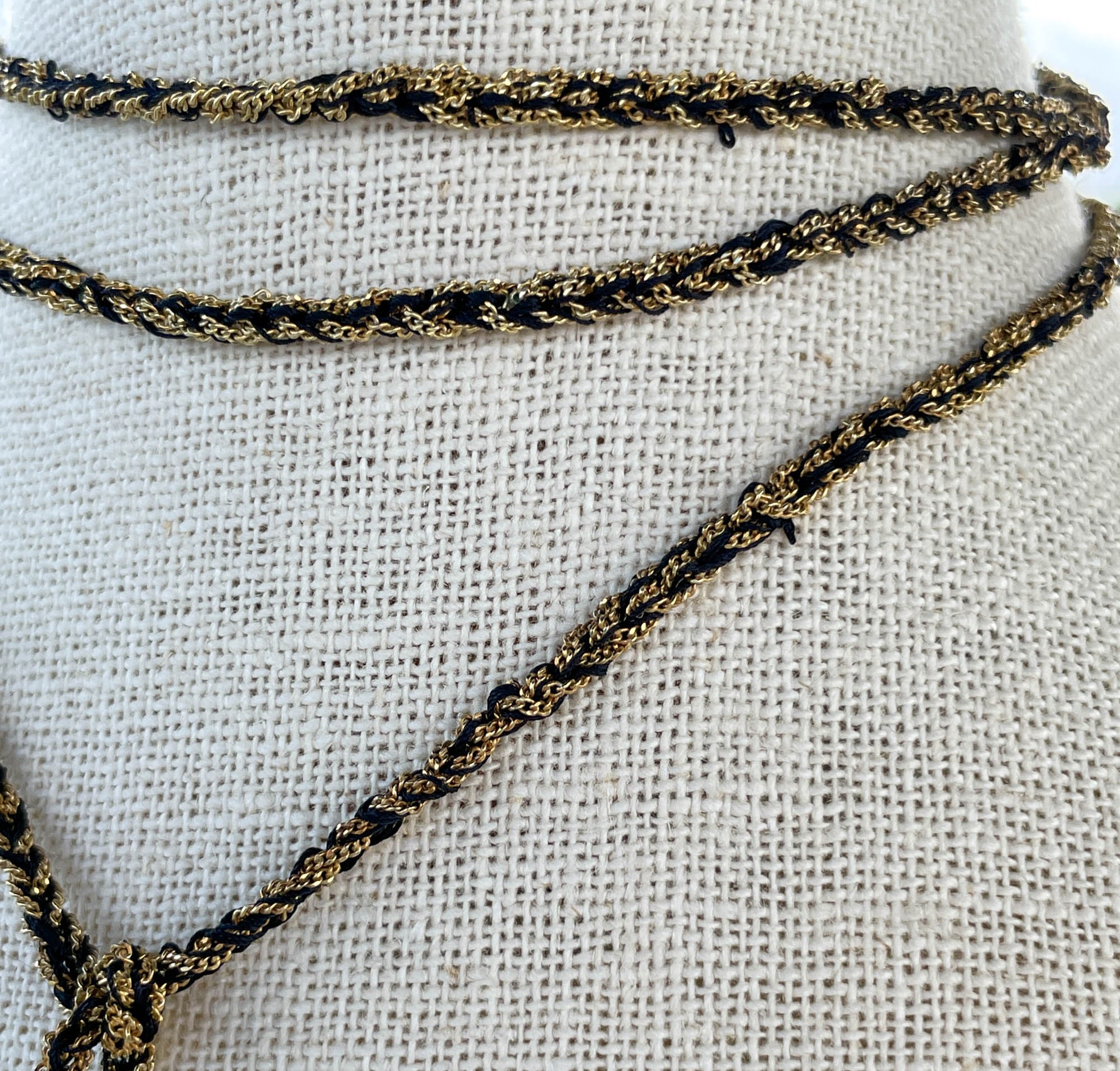 Jay Feder 14K Yellow Gold Black Narl lariat Necklace