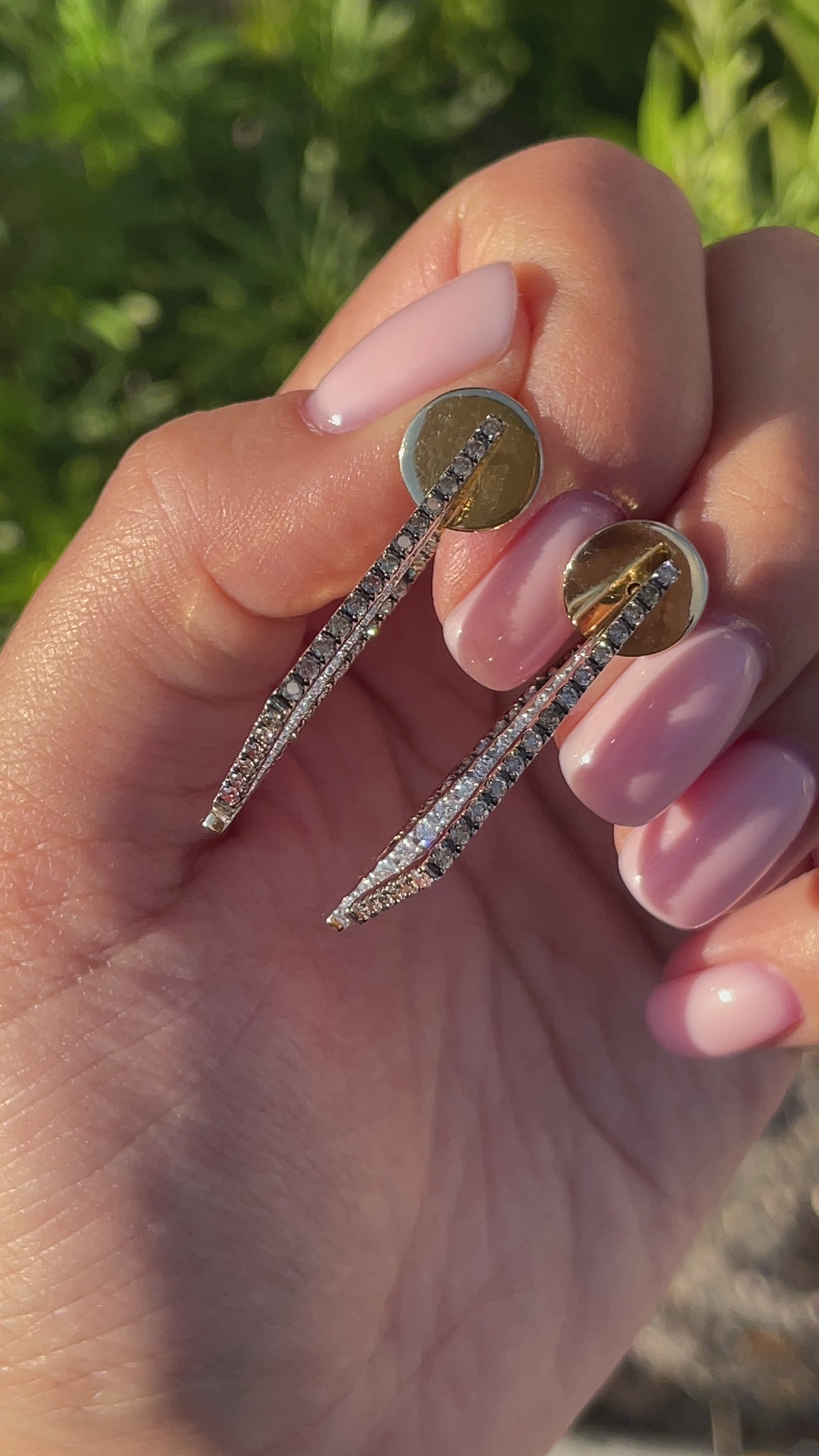 Kavant & Sharart 18k Yellow Gold Diamond Geo Art Earrings