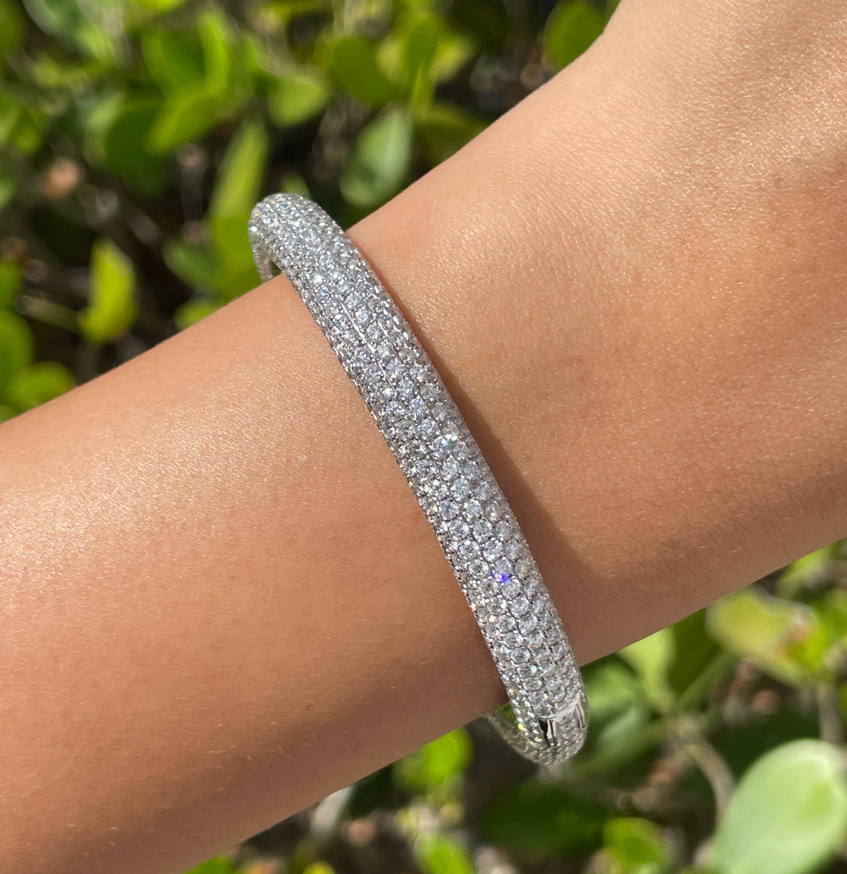 JAY FEDER 18K WHITE GOLD DIAMOND PAVE BANGLE BRACELET – Jay Feder