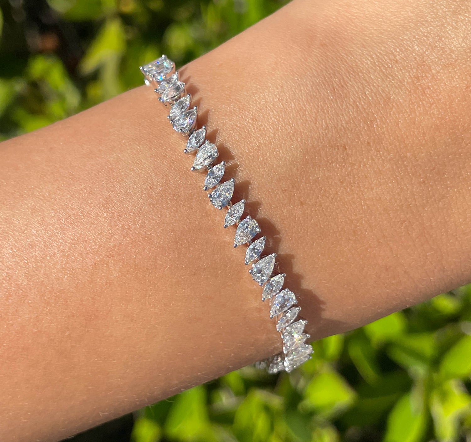 JAY FEDER 18K WHITE GOLD DIAMOND TENNIS BRACELET