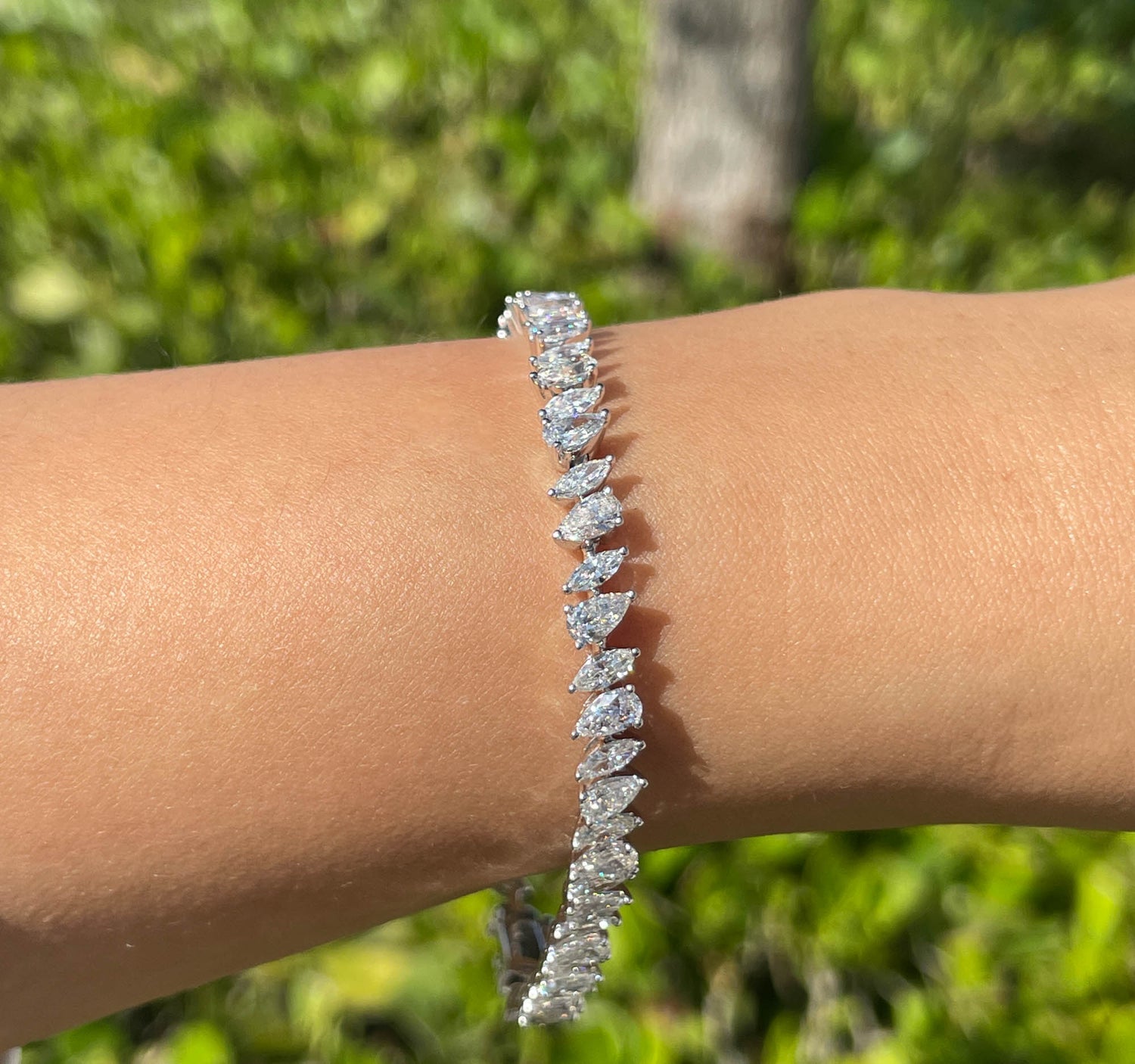 JAY FEDER 18K WHITE GOLD DIAMOND TENNIS BRACELET