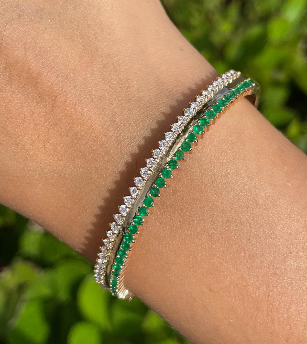 Jay Feder 14K yellow gold diamond & emerald bangle
