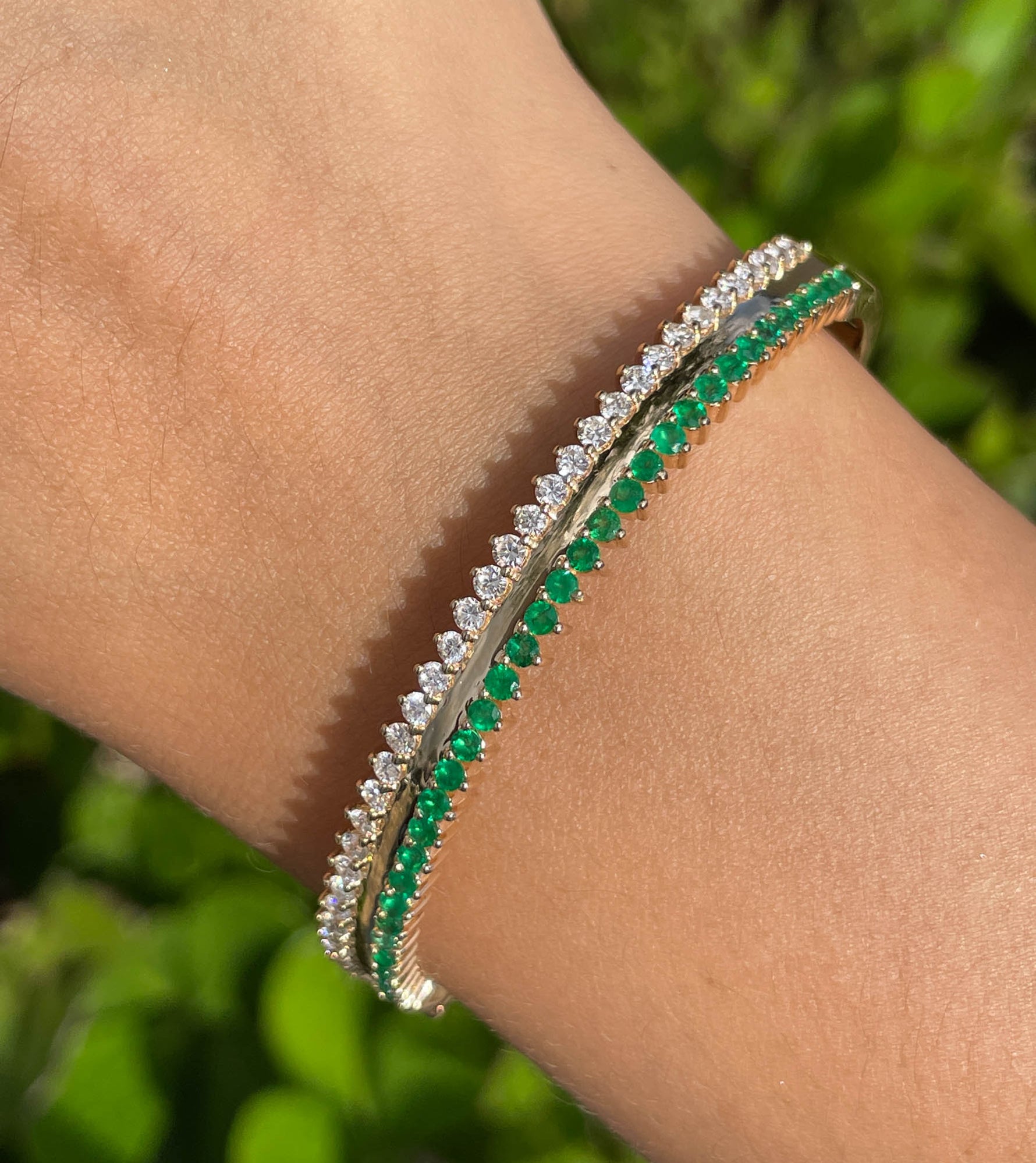Jay Feder 14K yellow gold diamond & emerald bangle