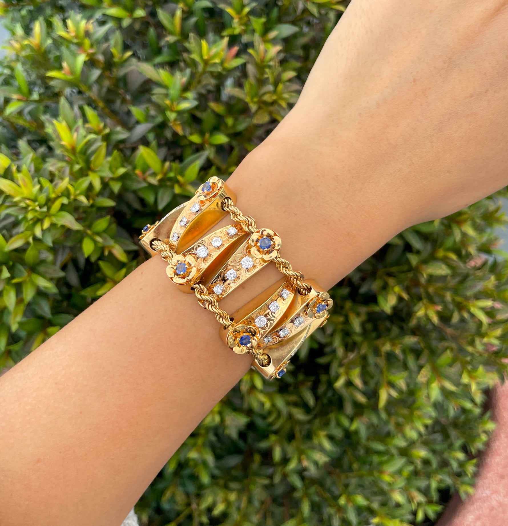 Jay Feder 18K Yellow Gold Diamond Sapphire bracelet