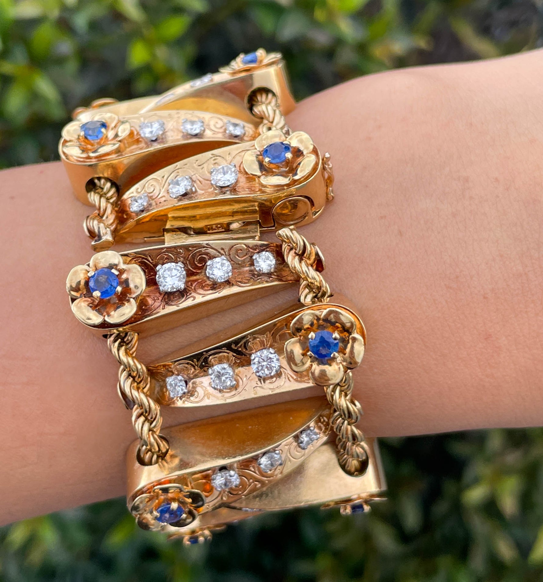 Jay Feder 18K Yellow Gold Diamond Sapphire bracelet