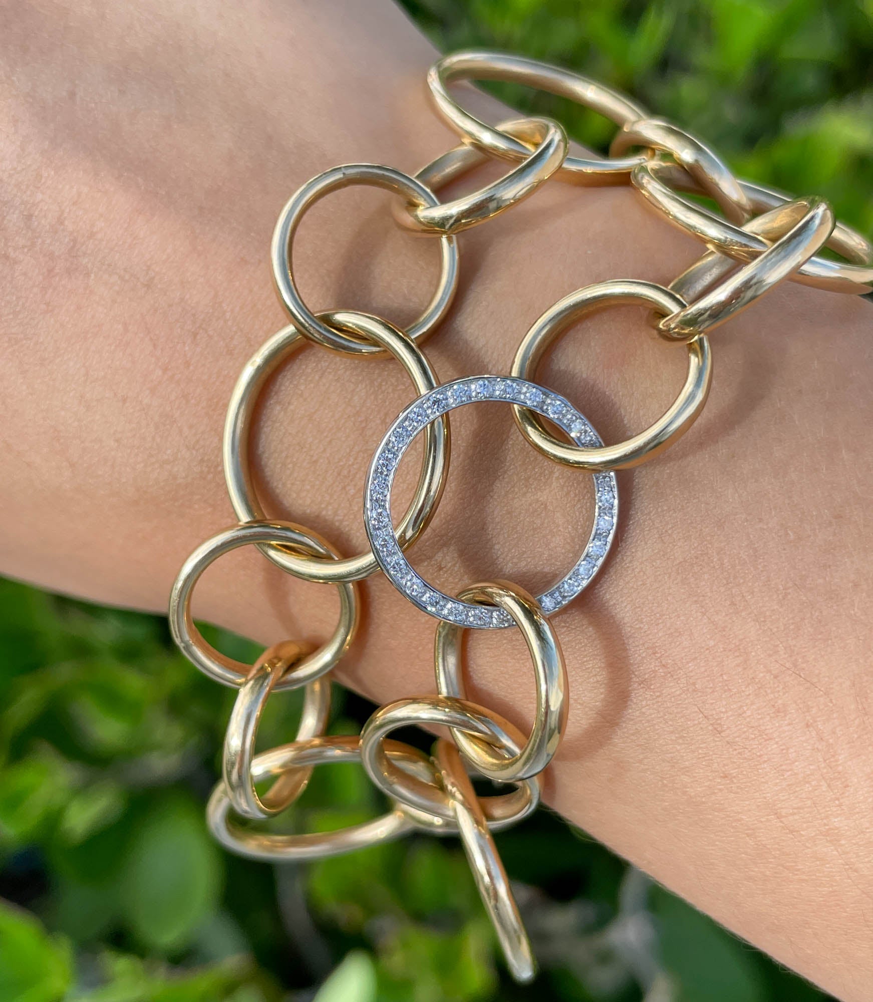 Jay Feder 14 Yellow Gold & White Gold Diamond Circle Link Bracelet