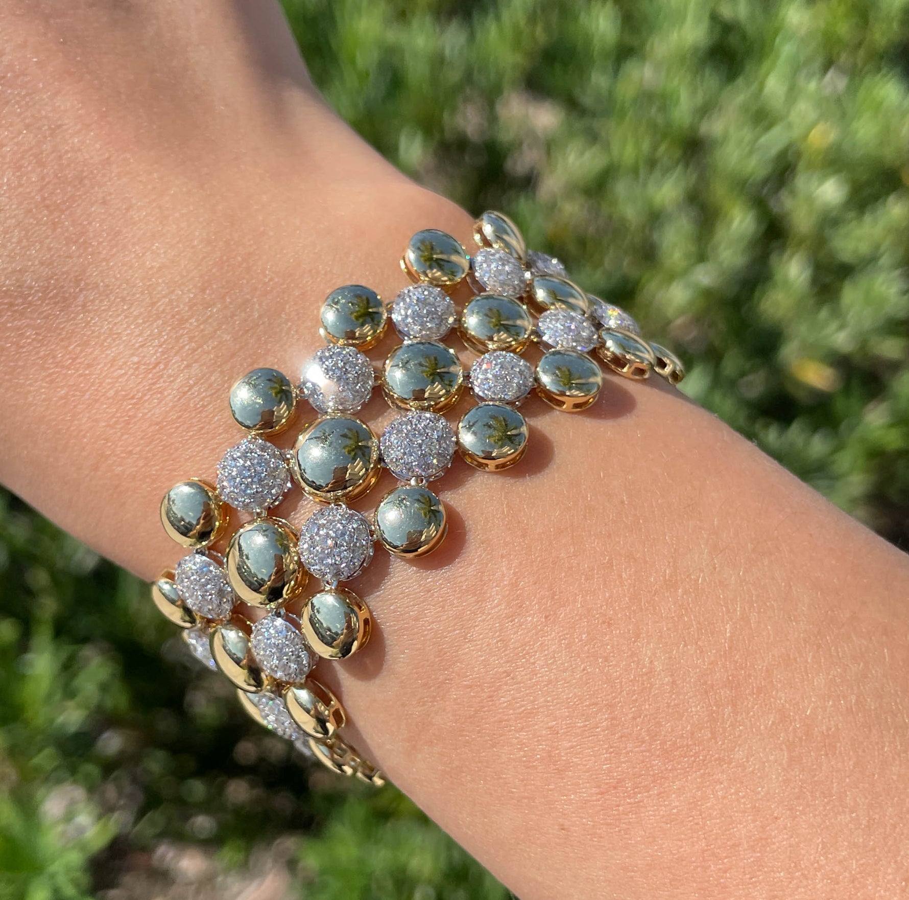 SUTRA 18K TWO TONE GOLD DIAMOND BUBBLE BRACELET