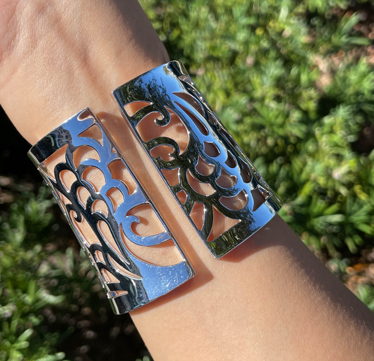 JAY FEDER 18K WHITE GOLD DIAMOND TAPERED CUFF BRACELET