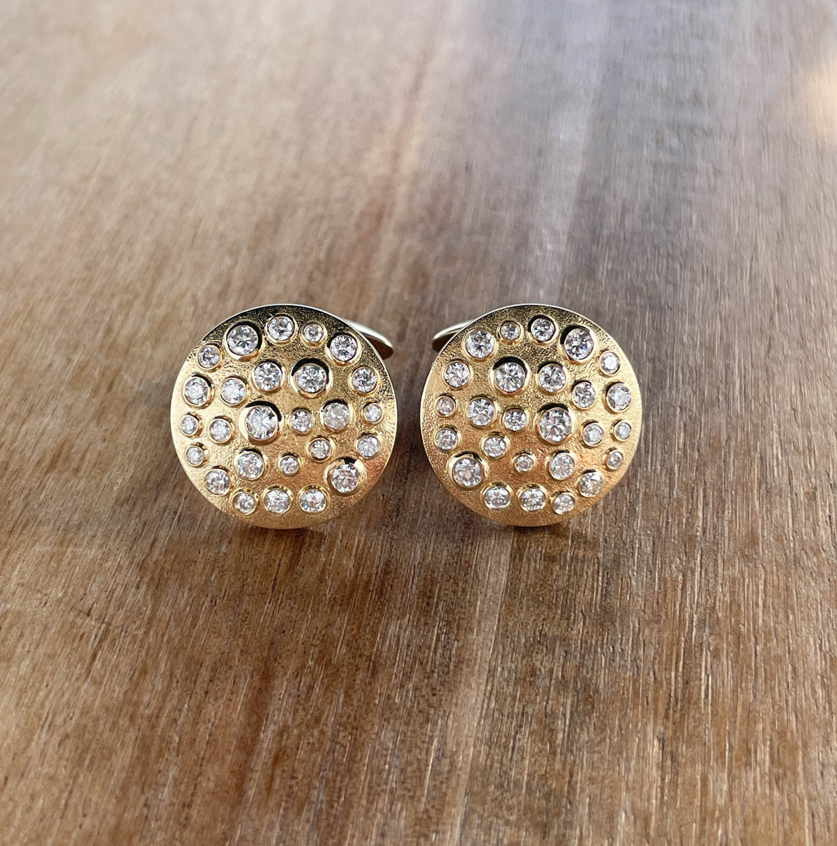 JAY FEDER 14K YELLOW GOLD DIAMOND BEZEL SET CUFFLINKS