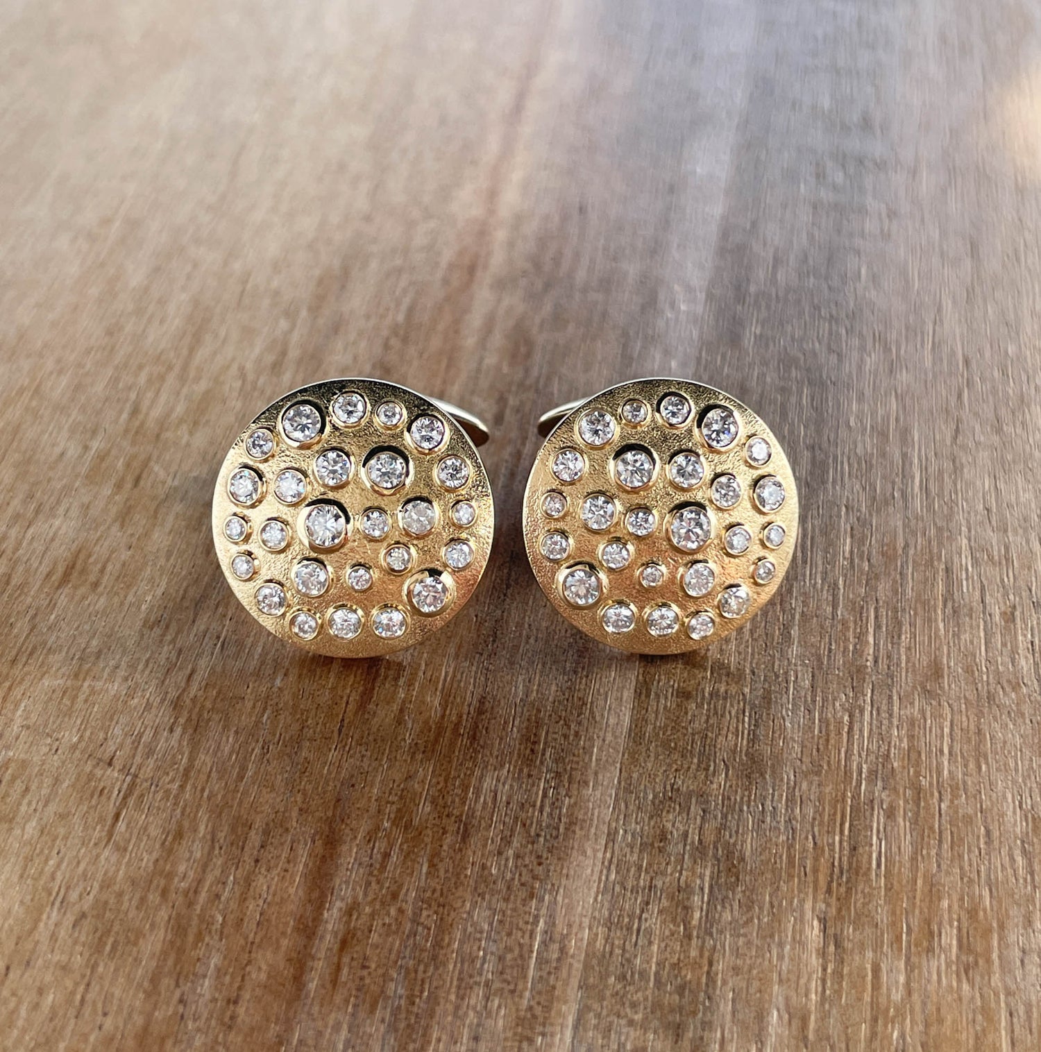 JAY FEDER 14K YELLOW GOLD DIAMOND BEZEL SET CUFFLINKS