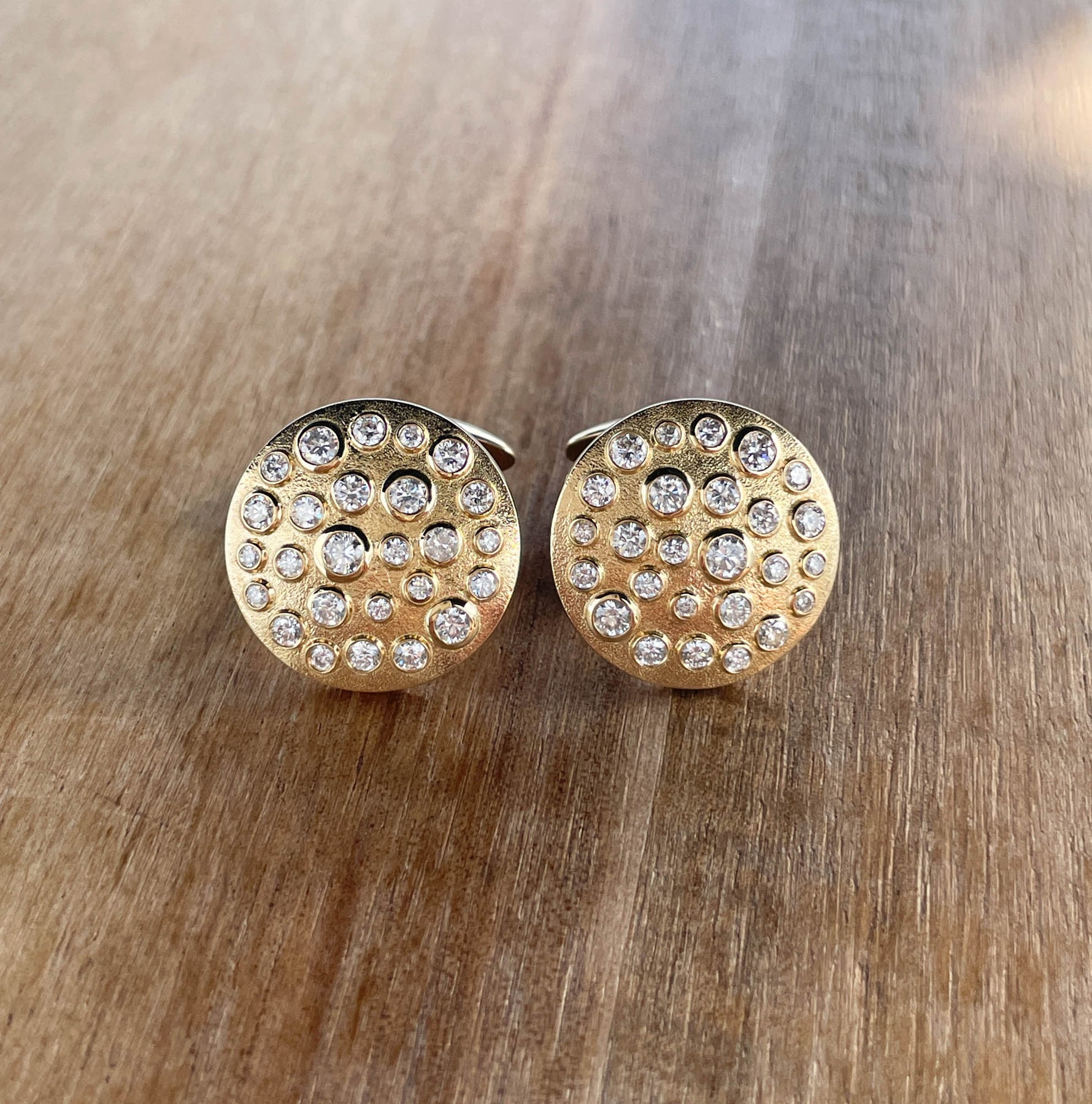 JAY FEDER 14K YELLOW GOLD DIAMOND BEZEL SET CUFFLINKS