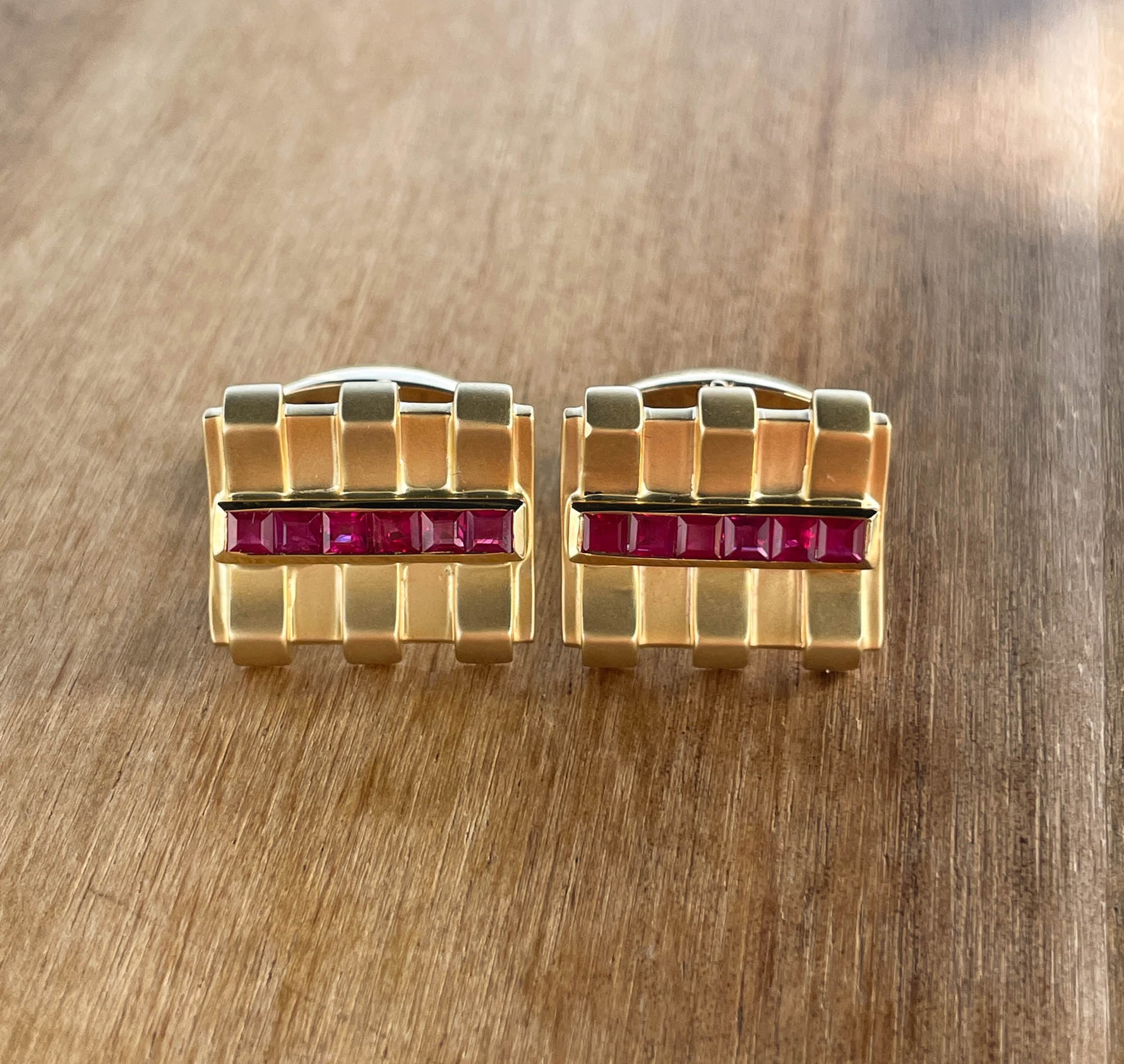 JAY FEDER 14K YELLOW GOLD RUBY RECTANGLE CUFFLINKS