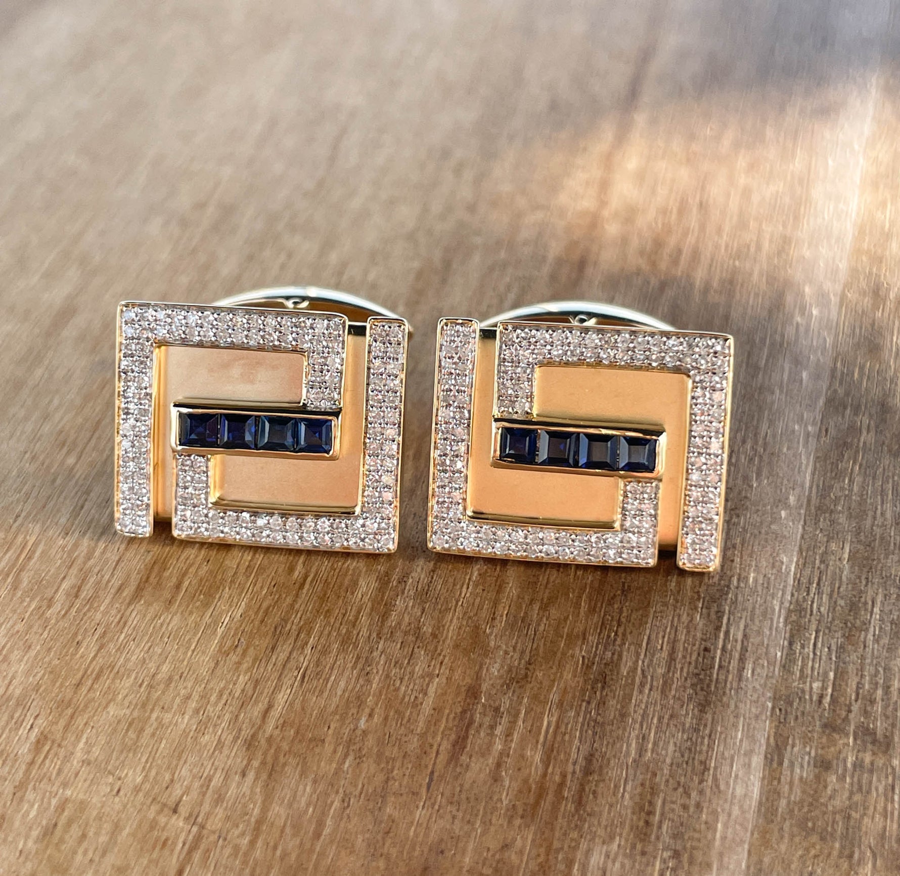 JAY FEDER 14K YELLOW GOLD SAPPHIRE AND DIAMOND CUFFLINKS