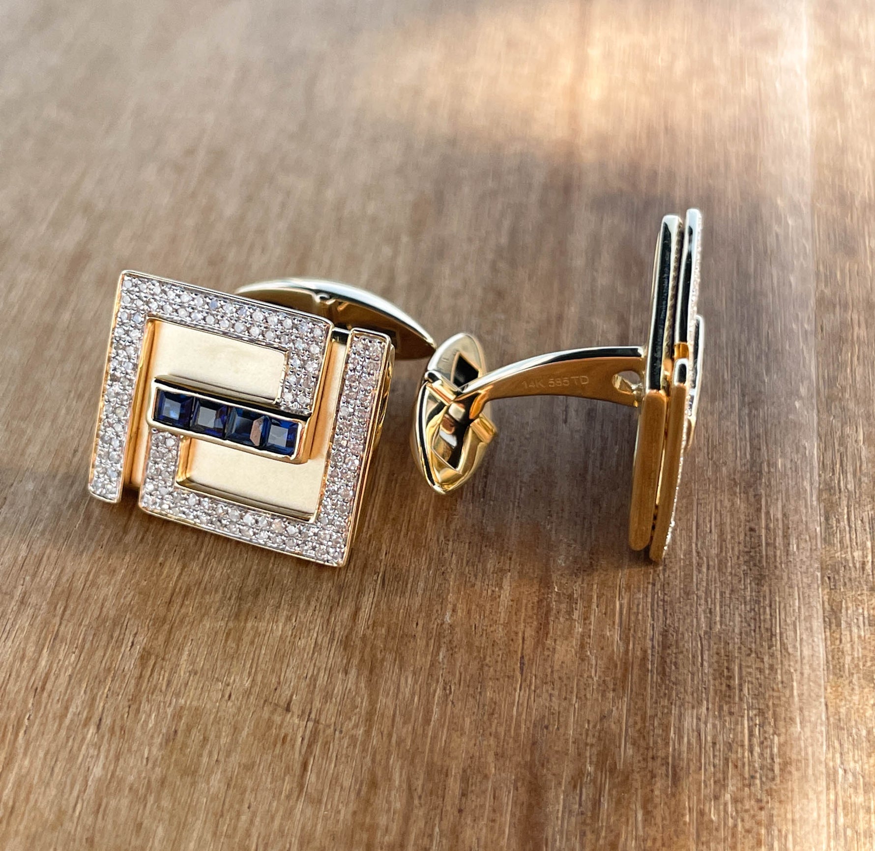 JAY FEDER 14K YELLOW GOLD SAPPHIRE AND DIAMOND CUFFLINKS