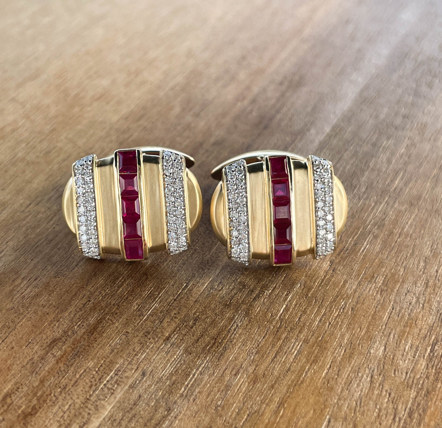 JAY FEDER 14K YELLOW GOLD RUBY AND DIAMOND OVAL CUFFLINKS