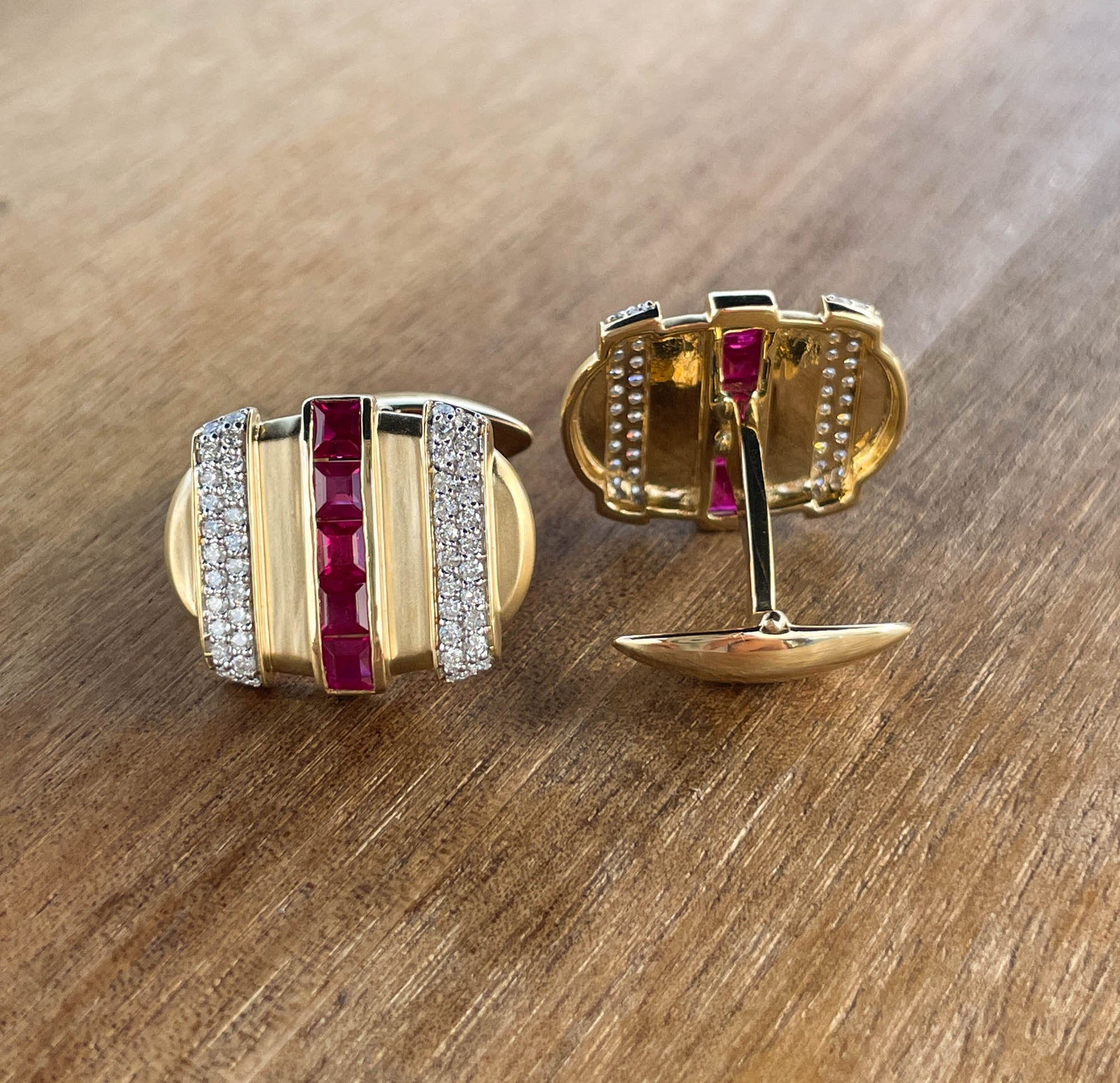 JAY FEDER 14K YELLOW GOLD RUBY AND DIAMOND OVAL CUFFLINKS