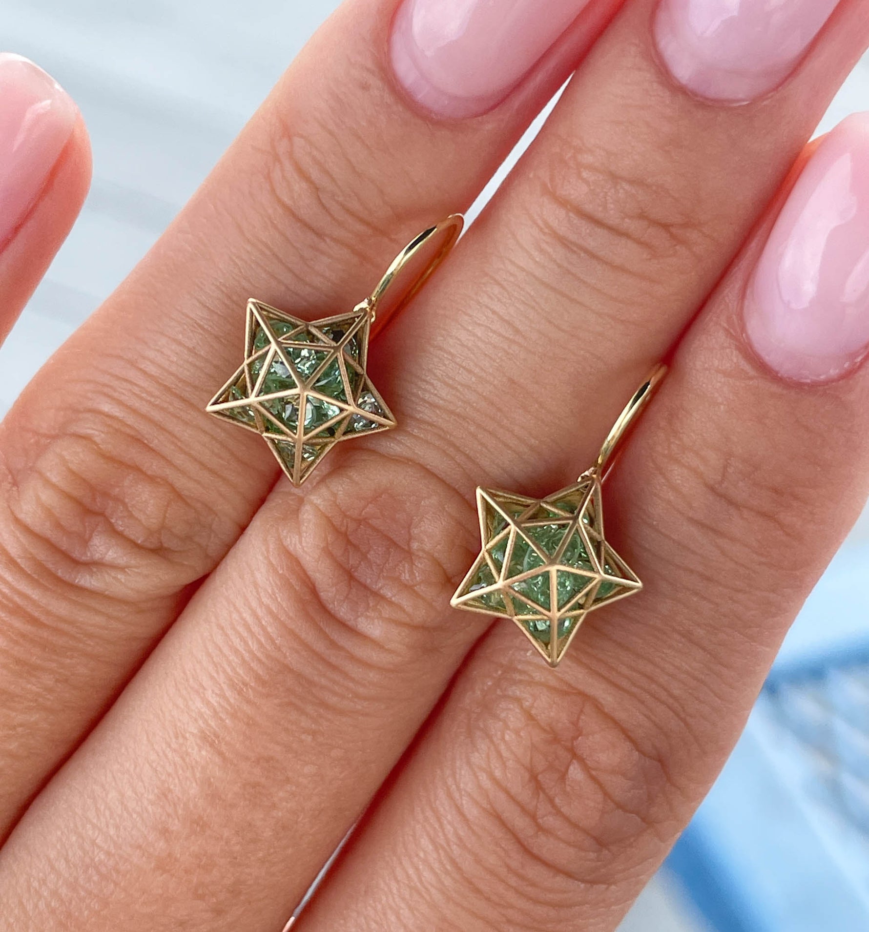 Roule & Co. 18K Yellow Gold Mint Tsavorite Roulette Star Earring