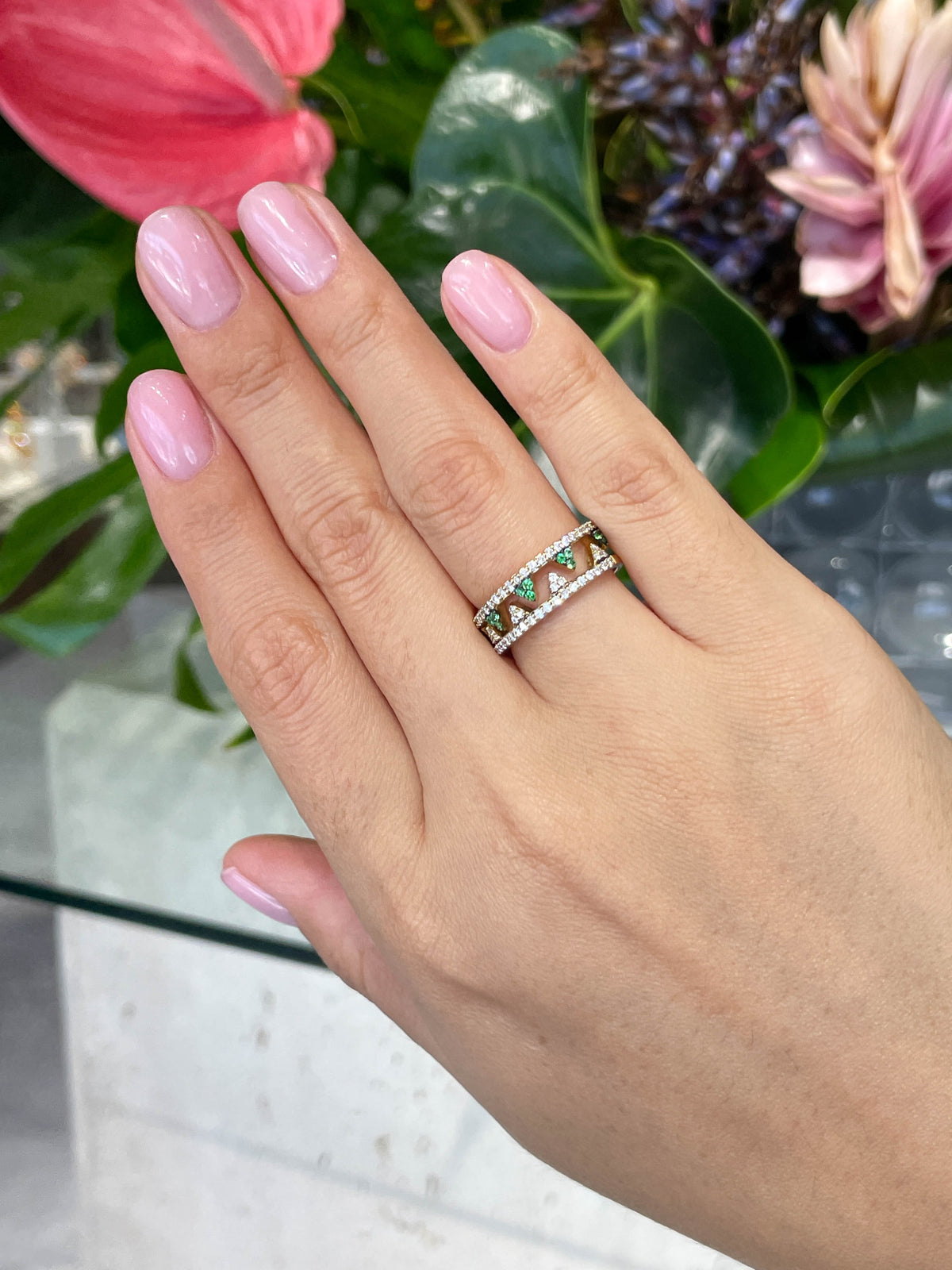 Khai Khai 18k Yellow Gold Tsavorite Diamond Jaws Band Ring