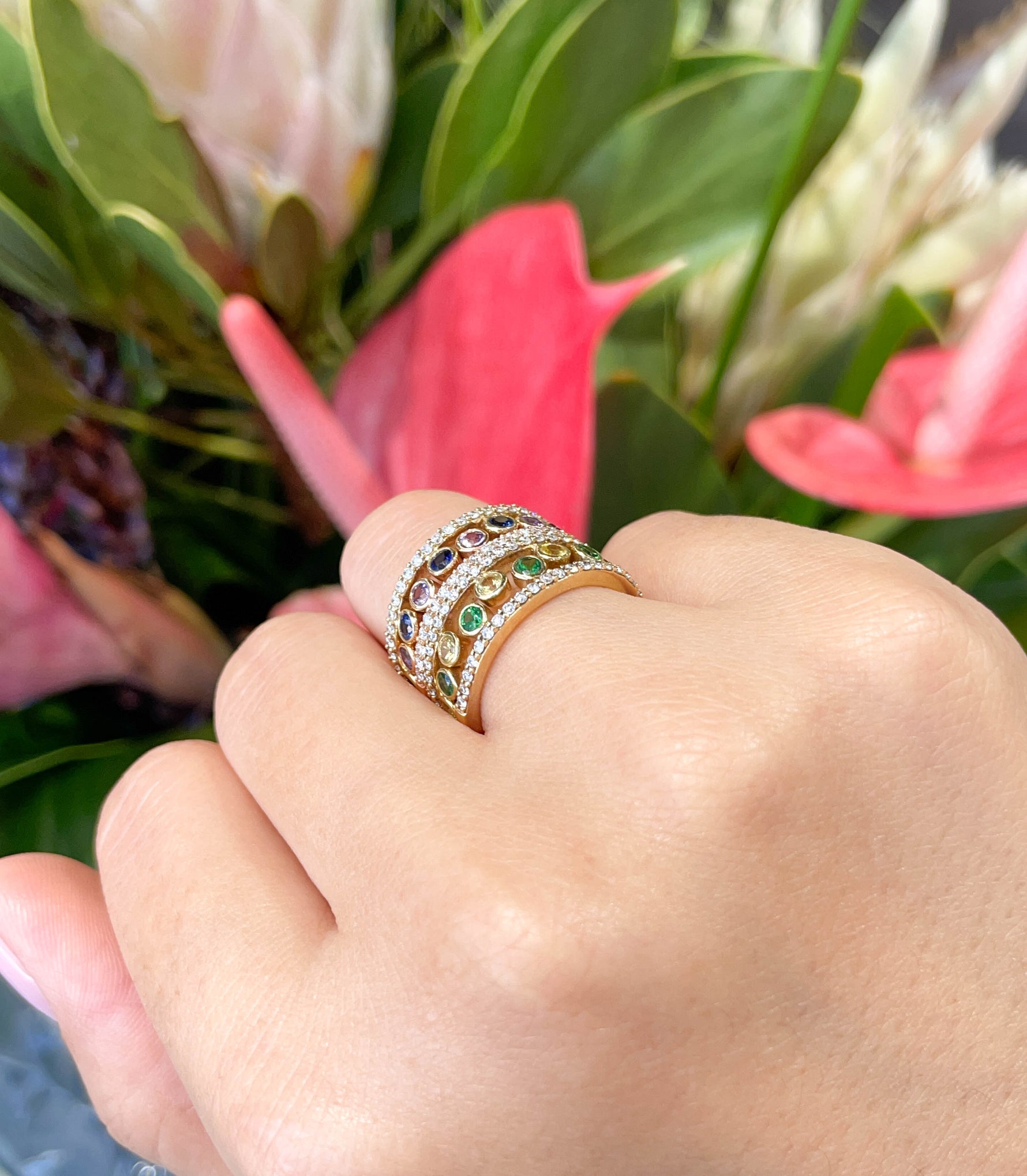 Khai Khai 18k Yellow Gold Pink Sapphire Diamond Crown Band Ring