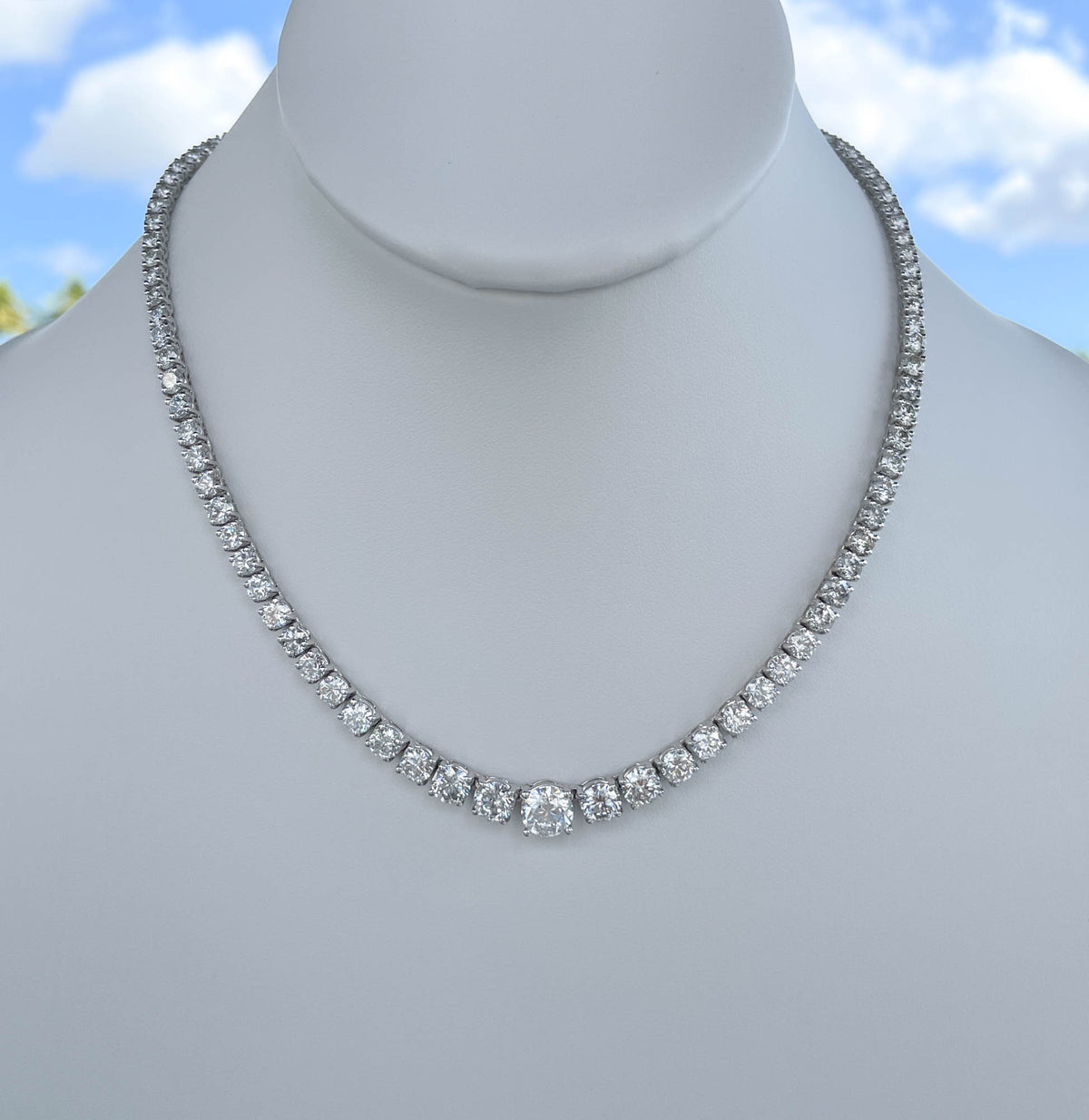 JAY FEDER 18K WHITE GOLD DIAMOND GRADUATED NECKLACE