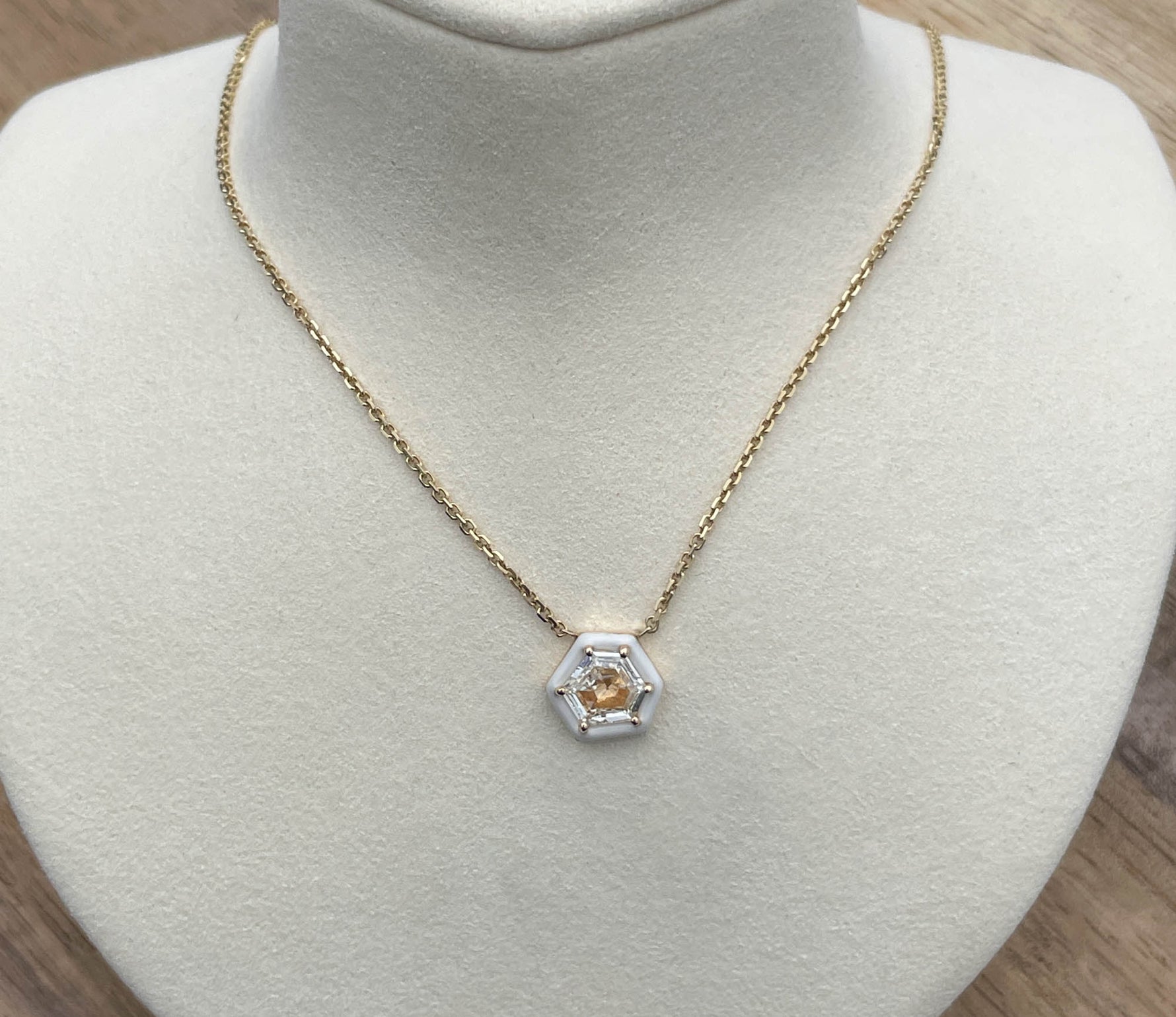 JAY FEDER 14K YELLOW GOLD DIAMOND ENAMEL HEXAGON NECKLACE