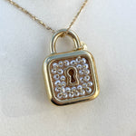 JAY FEDER 14K YELLOW GOLD PEARL LOCK NECKLACEJAY FEDER 14K YELLOW GOLD PEARL LOCK NECKLACE