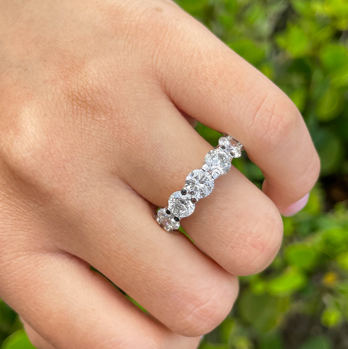 JAY FEDER 18K WHITE GOLD DIAMOND ETERNITY BAND RING