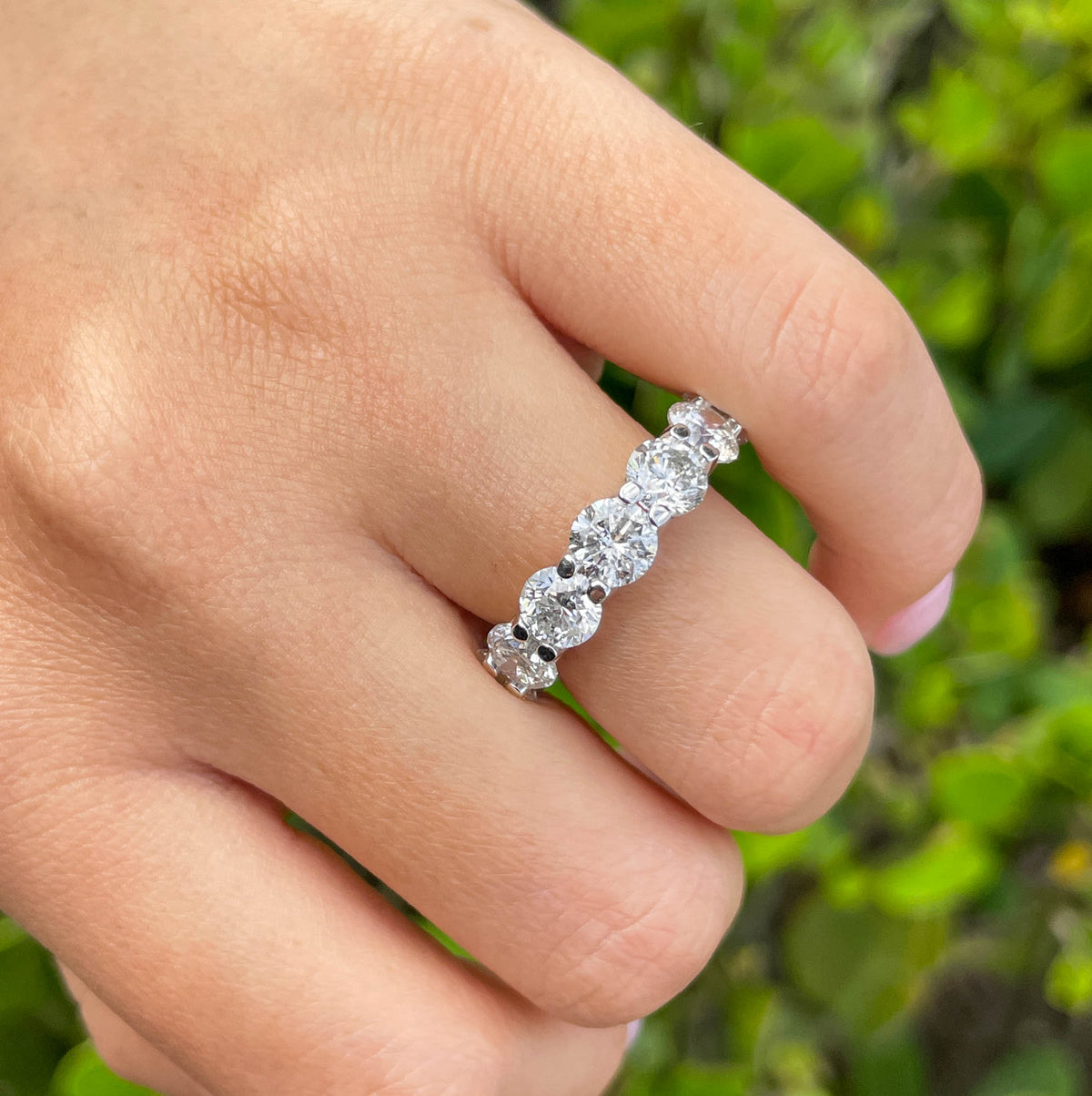 JAY FEDER 18K WHITE GOLD DIAMOND ETERNITY BAND RING