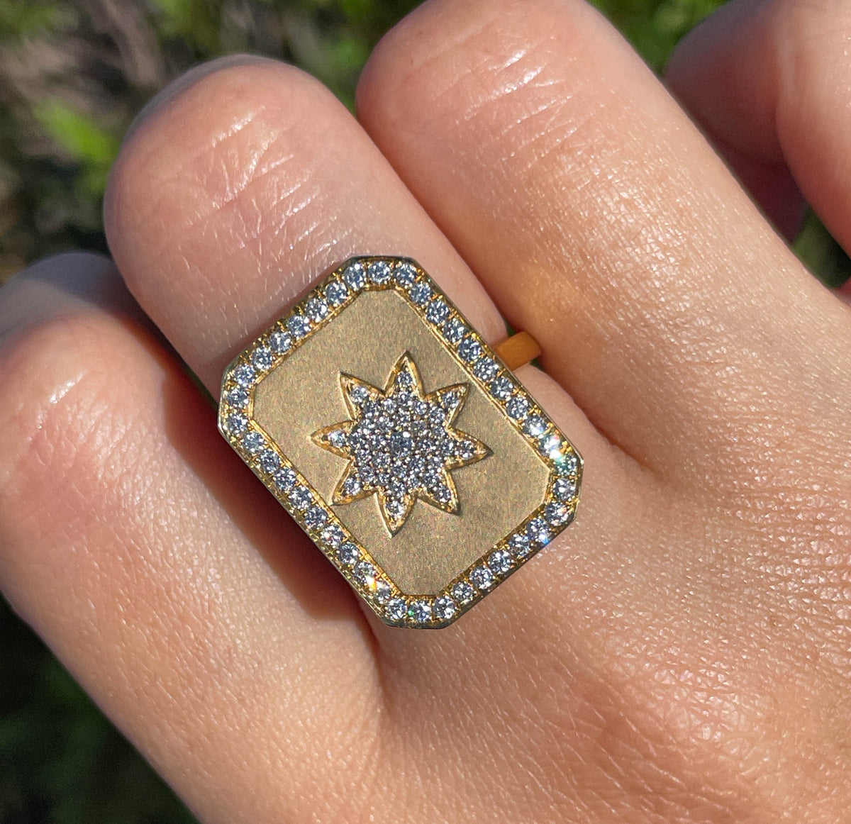 DOVES CELESTIA 18K YELLOW GOLD DIAMOND RING