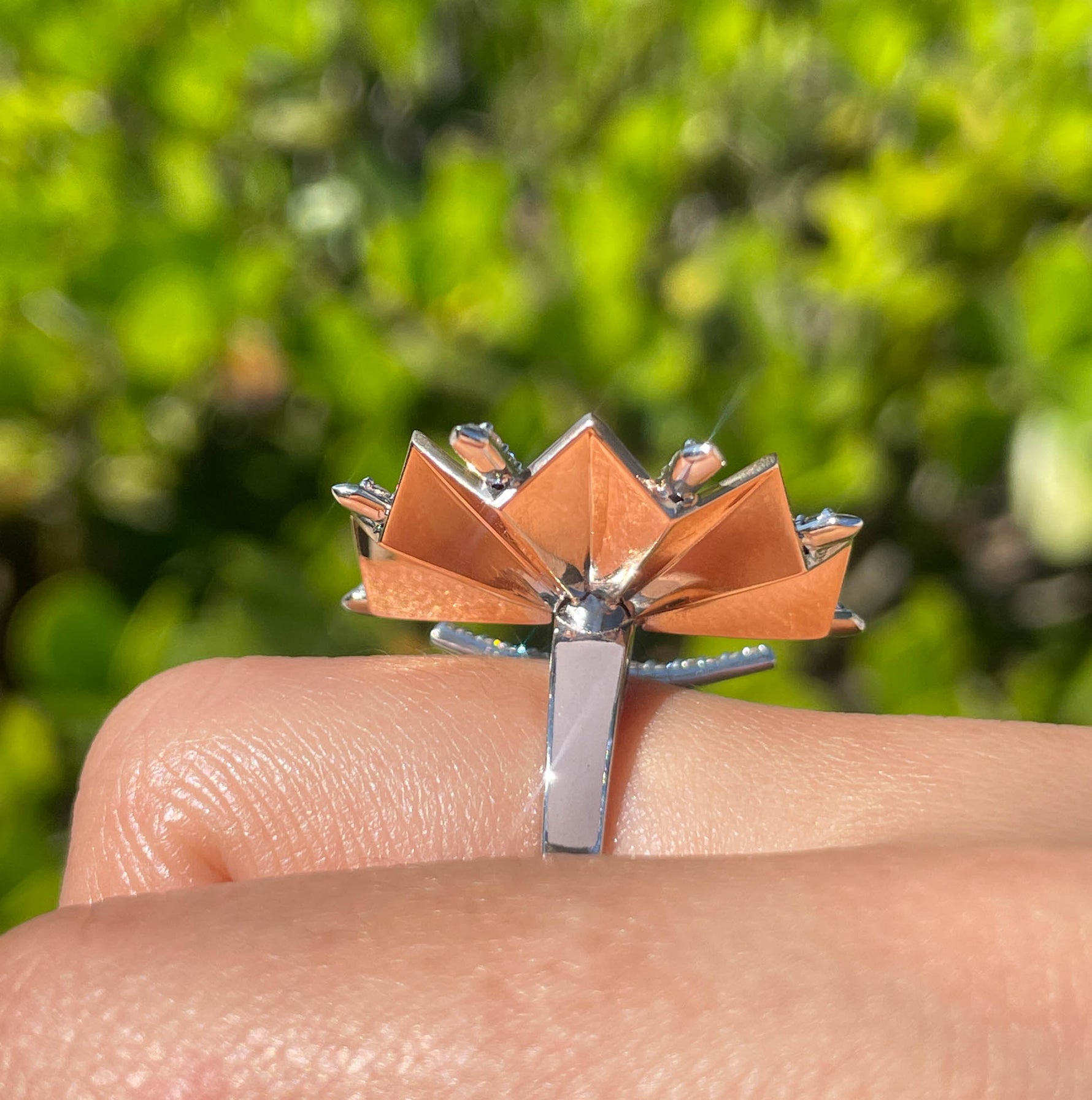 18k Two Tone Gold Diamond Enamel Amaranta Cocktail Ring