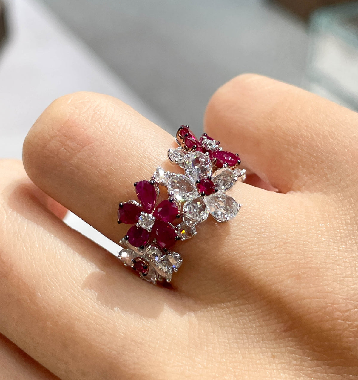 Kamyen 18K White Gold Diamond Ruby Flower Ring