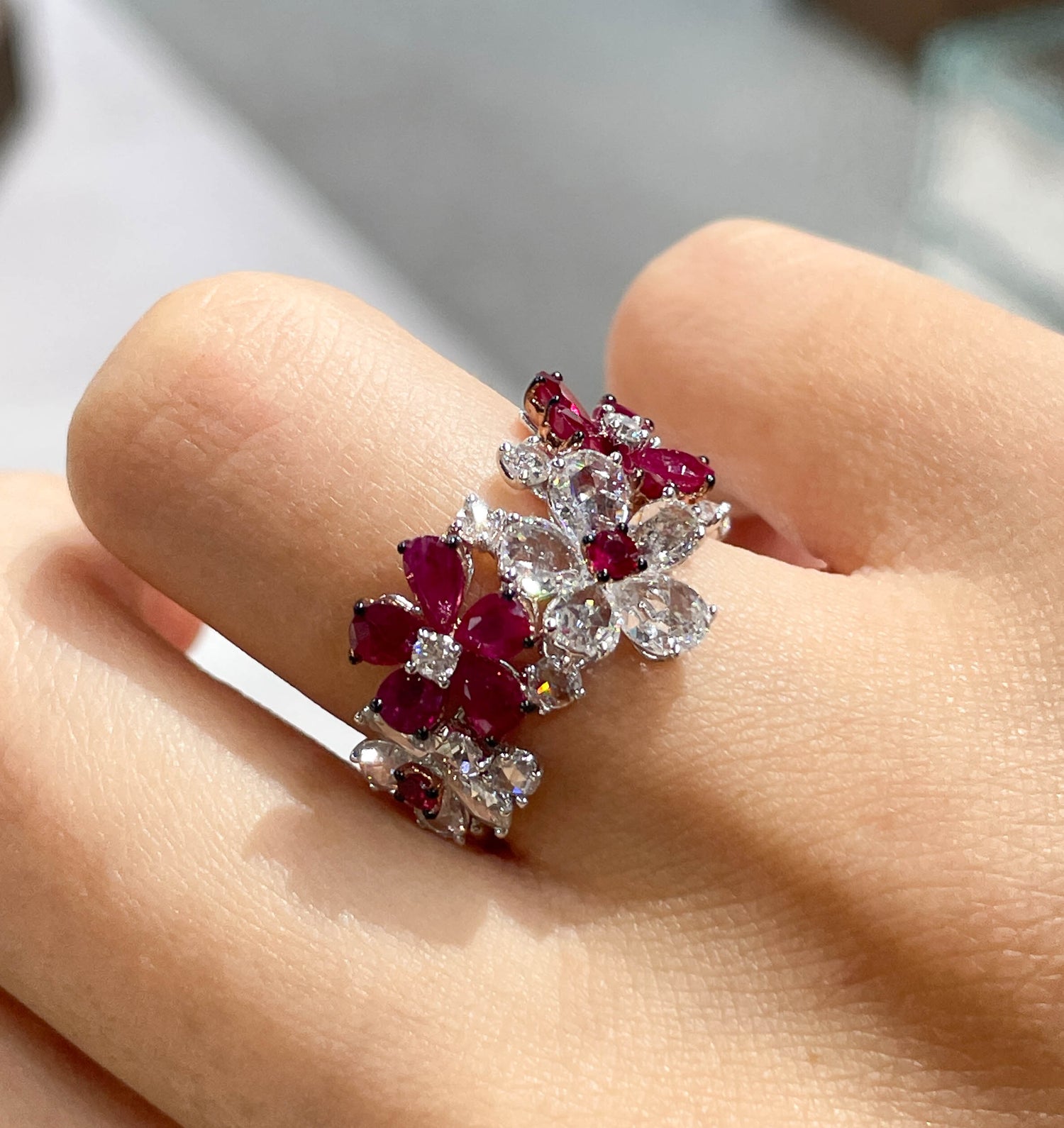Kamyen 18K White Gold Diamond Ruby Flower Ring