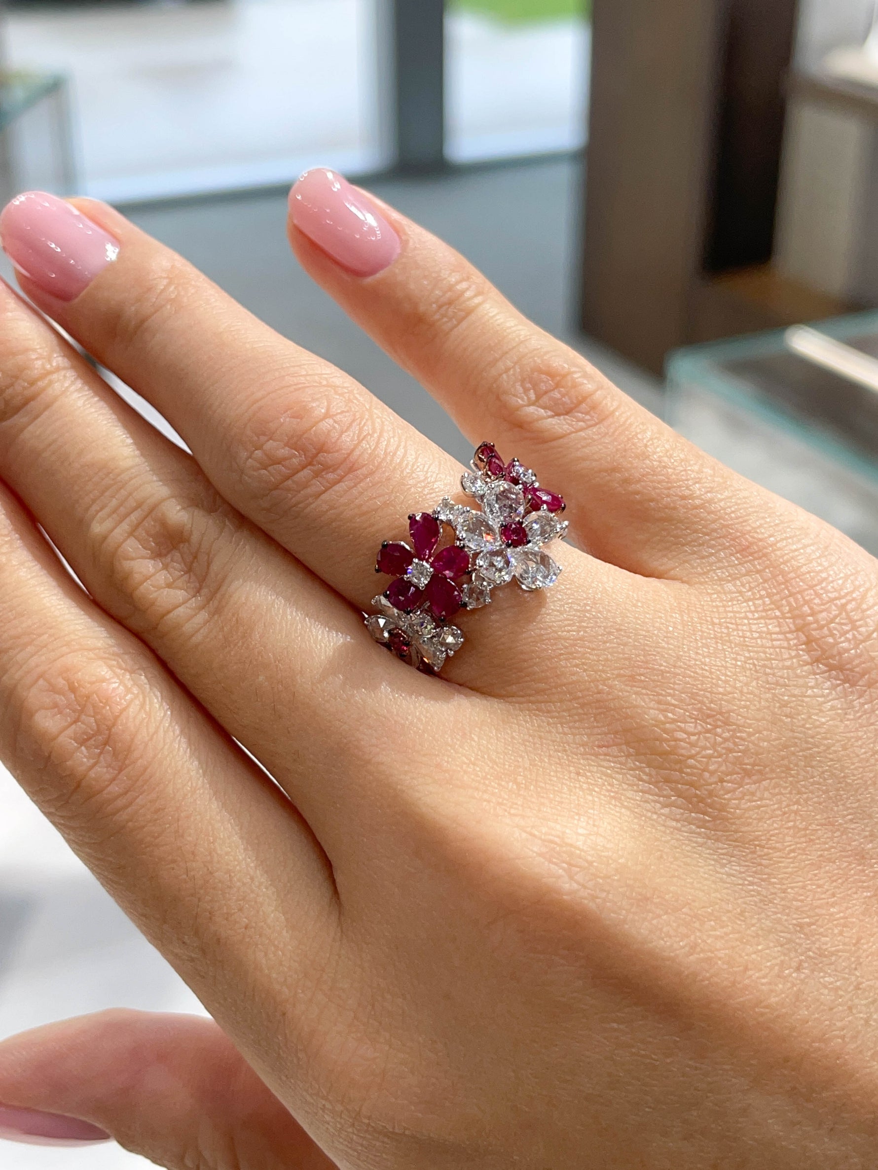Kamyen 18K White Gold Diamond Ruby Flower Ring