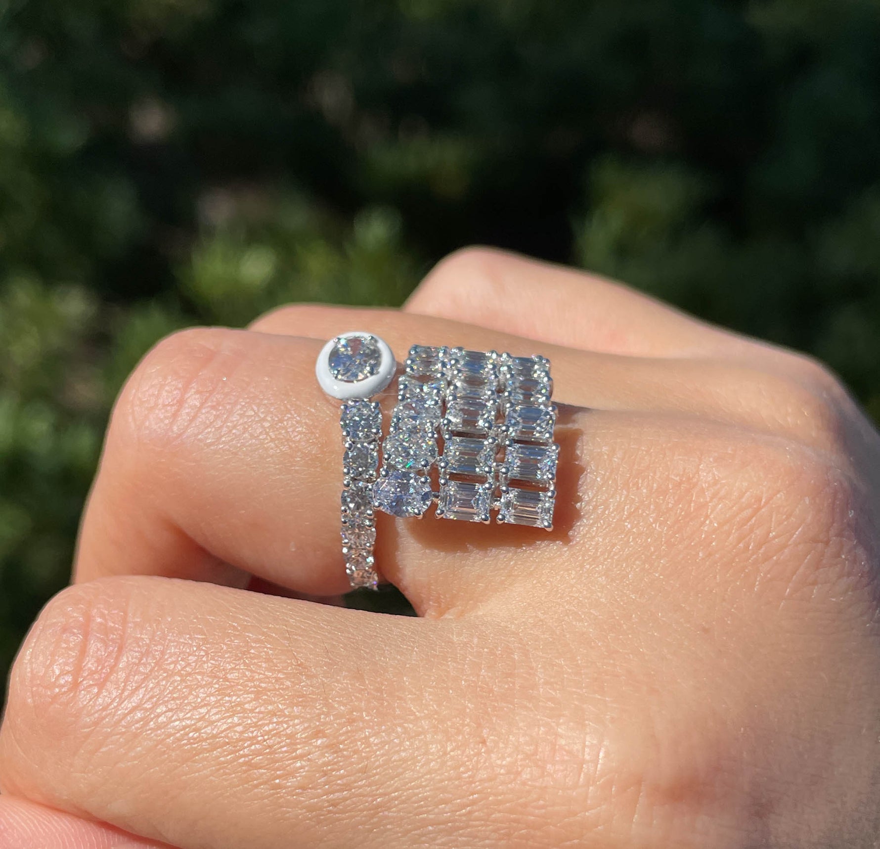 JAY FEDER 18K WHITE GOLD DIAMOND WHITE ENAMEL WRAP RING