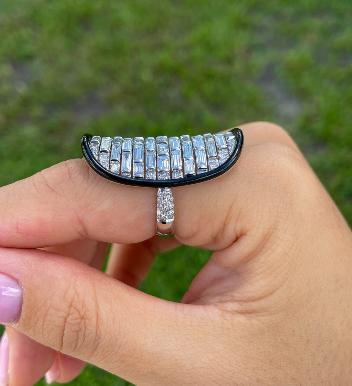 Sutra 18K White Gold Diamond Black Ceramic Ring