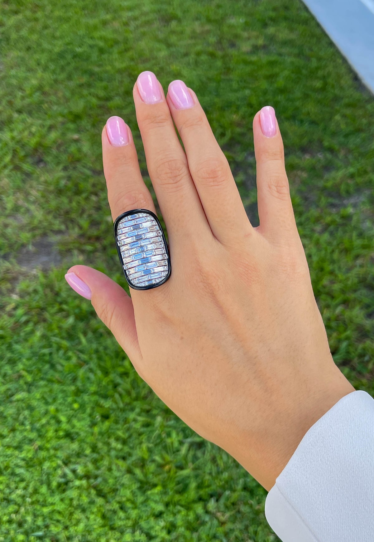 Sutra 18K White Gold Diamond Black Ceramic Ring