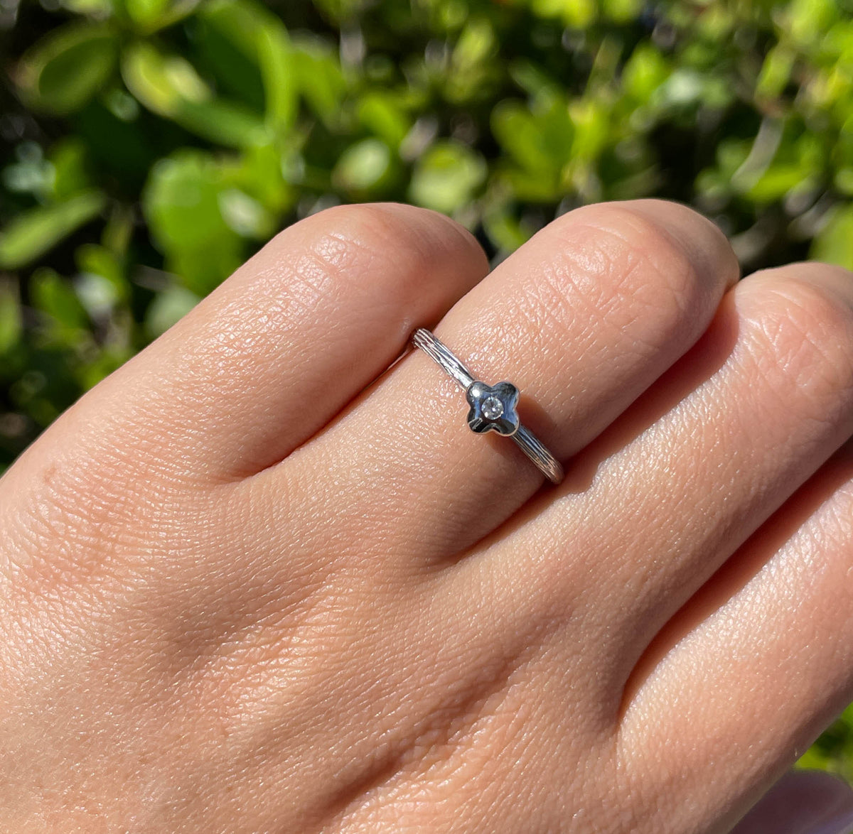 JAY FEDER 14K WHITE GOLD DIAMOND TEXTURED RING