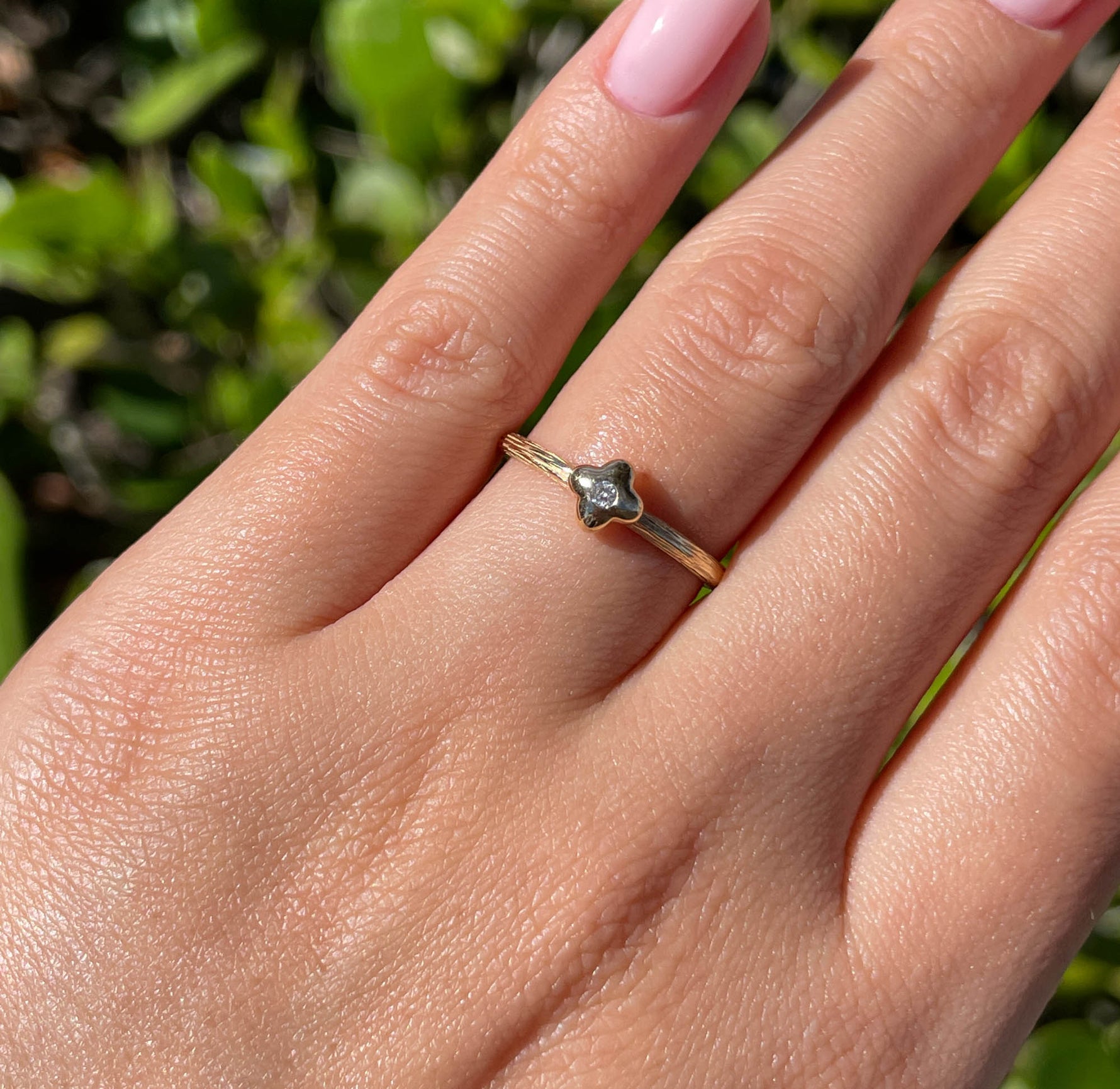 JAY FEDER  14K YELLOW GOLD DIAMOND TEXTURED RING