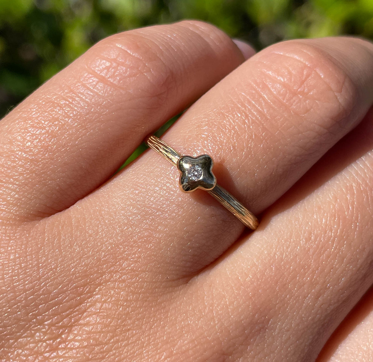 JAY FEDER  14K YELLOW GOLD DIAMOND TEXTURED RING